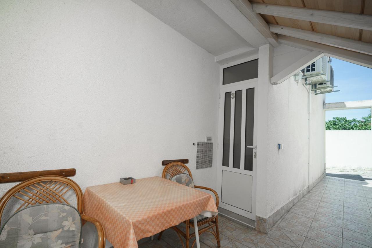 Apartmani Krizanovic Βόντιτσε Εξωτερικό φωτογραφία